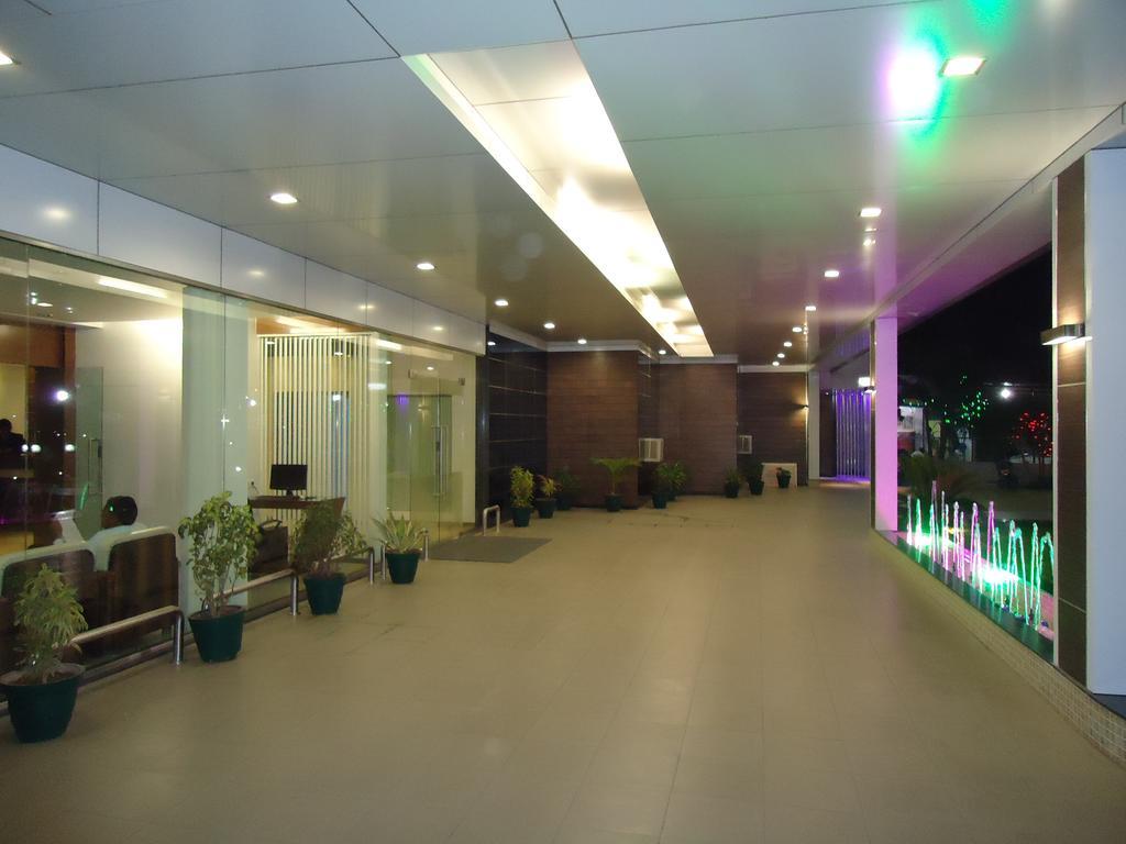 Hotel Sun Plaza Ankleshwar Exterior foto