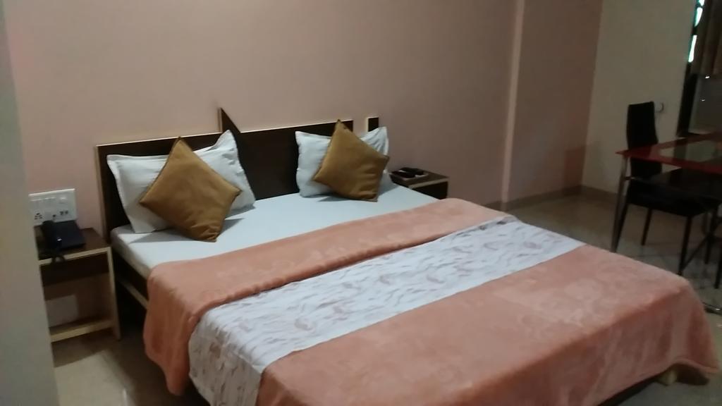 Hotel Sun Plaza Ankleshwar Exterior foto