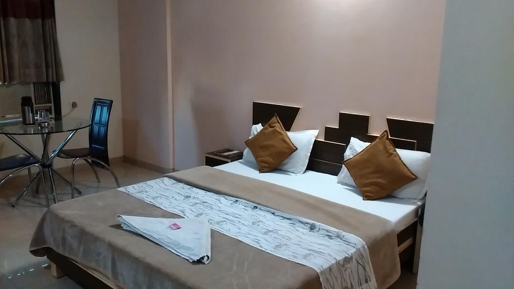 Hotel Sun Plaza Ankleshwar Exterior foto